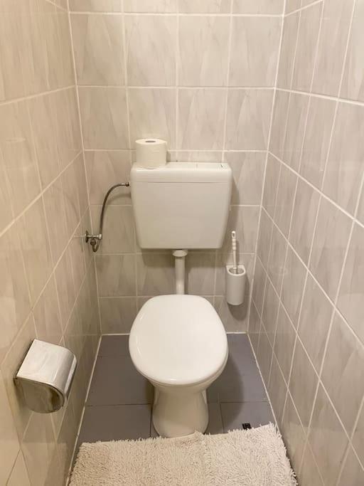 Einzimmerwohnung + Dusche Und Wc Berlin Exterior foto